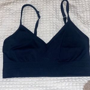 Ebb to street sports bra - Navy blue Lululemon sports bra size 6